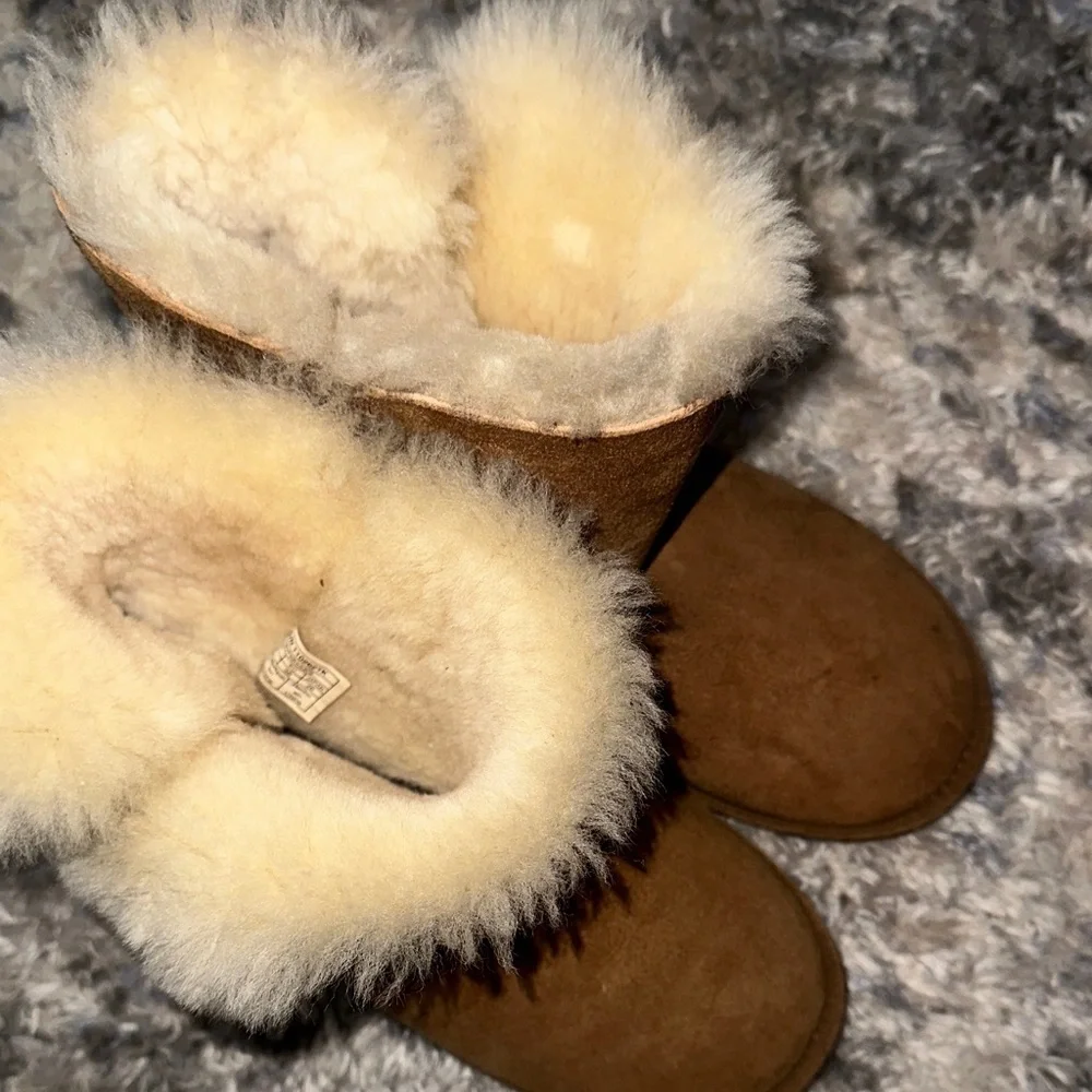 UGG Boots with Bow Chestnut